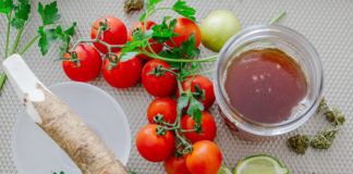 DIY Cannabis-Infused Honey for Your Honey on Valentine’s Day honey1