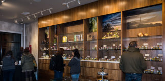 A First-Timer’s Guide for Dispensaries, Patients and Customers Harvest Geary 1yr Bday 1 26 17 7287 M