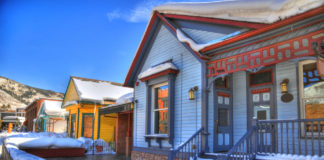 Legal Marijuana Outsells Liquor in Aspen, Colo. shutterstock 510515875