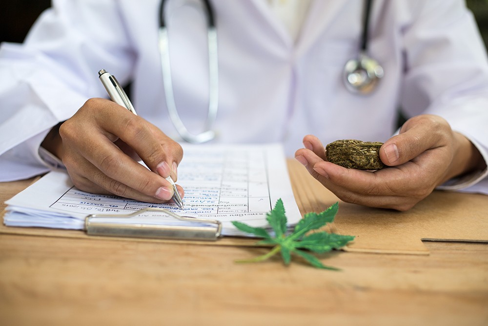 examining and recording data about a cannabis sampl