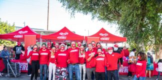 Humanity Heroes Hosts Holiday Giveaway on L.A.’s Skid Row BigMike-Straumietis-Humanity-Heroes-1-Advanced-Nutrients-mg-magazine-mgretailer