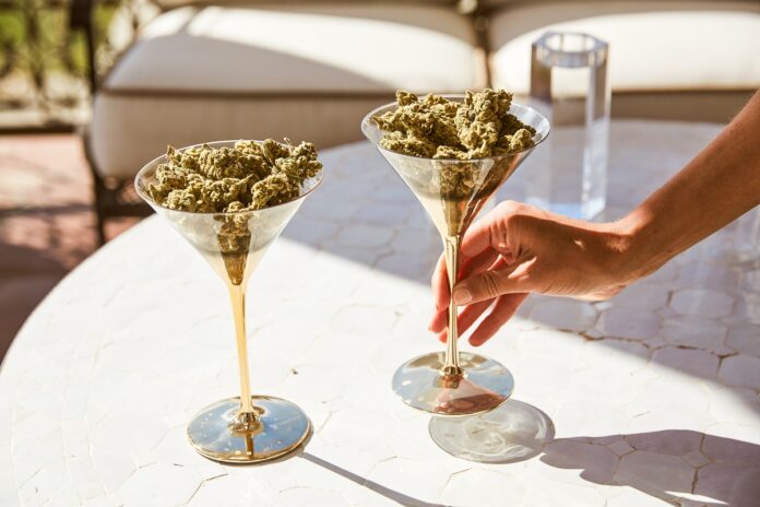 The-Luxury-Cannabis-Market-Product-Roundup-Canndescent-mg-magazine-mgretailer