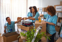 How to Manage a Corporate Social Responsibility Program Workers undertake corporate social responsibility project. Photo by Dragana-Gordic. mg Magazine mgretaiiler