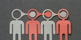 Here’s What Brands Need to Know About Earned Media Earned-Media marketing viral information spreading