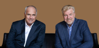 The Turnaround Guys Vertical-Cannabis-Partners-JimSnow-and-BobThomas 0901-2022 MIK 7849