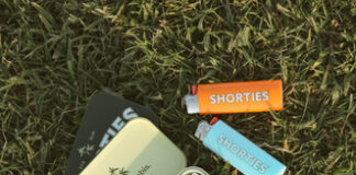 New in Arizona Cannabis: Shorties Launches Strain-Specific .35 gram Pre-Rolls RollingwShorties-8984
