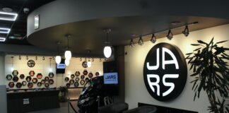 JARS CANNABIS COMPLETES ACQUISITION OF EUFLORA, EXPANDING RETAIL FOOTPRINT IN COLORADO Jars Cannabis lounge