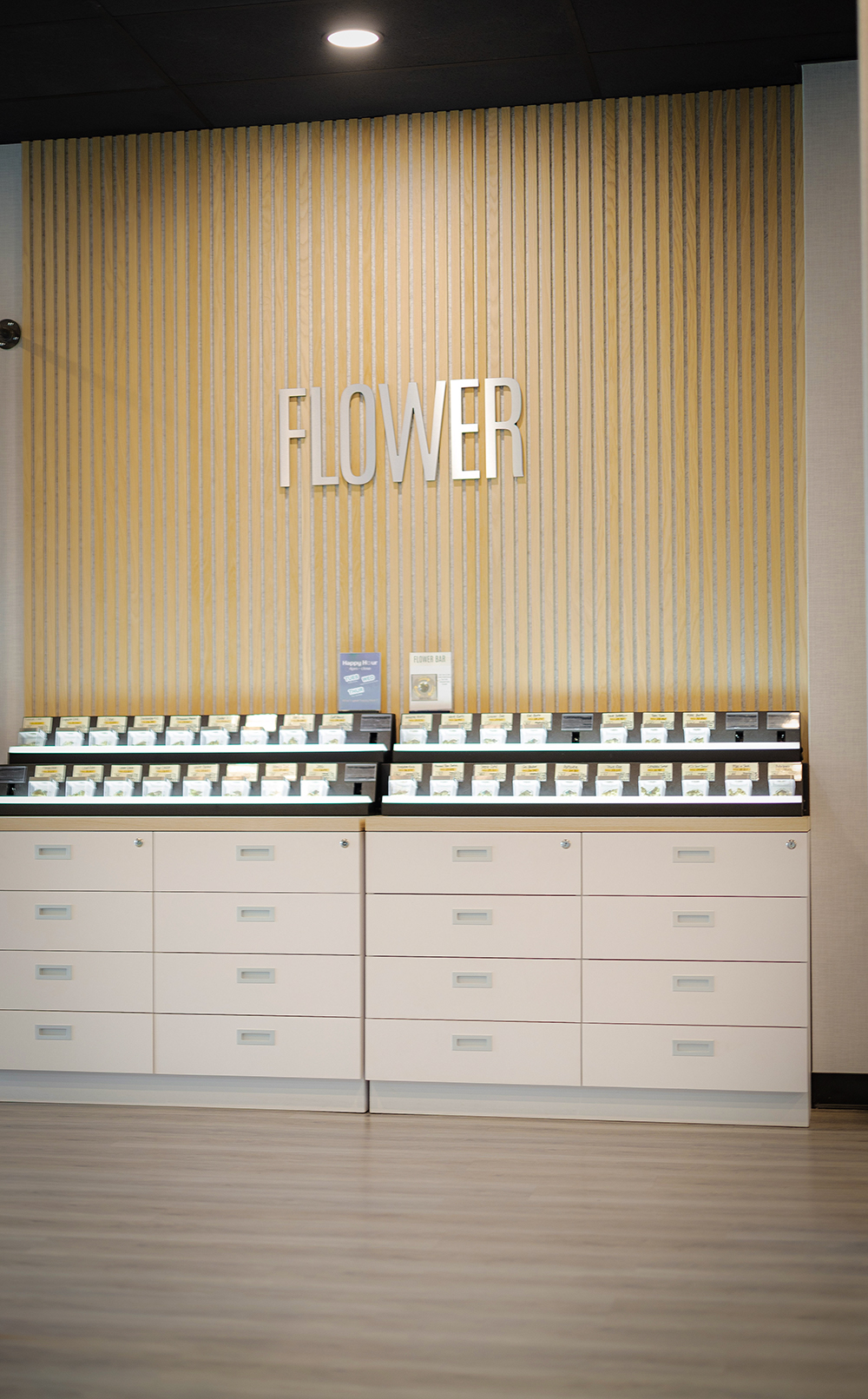 Zacate vertical flower display wall